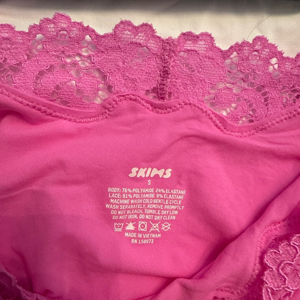 SKIMS Pink Lace Bodysuit - Picture 3 of 3